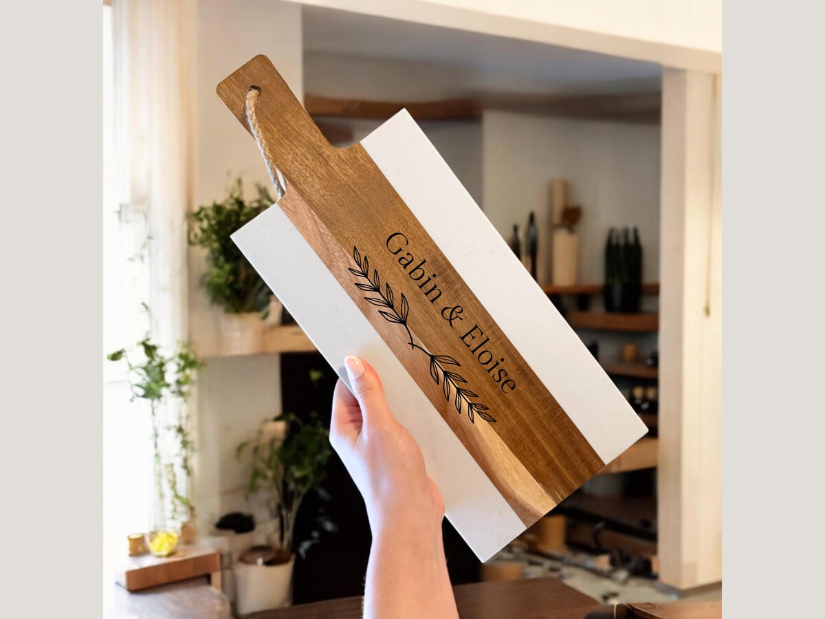 Planche À Découper Personnalisée en Marbre et Bois d'Acacia, Cadeau Gravé pour Mariage