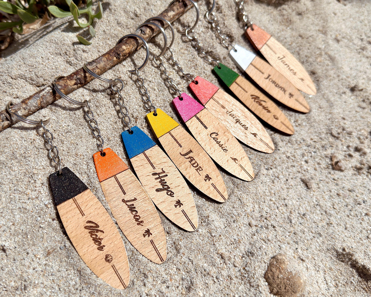 Porte clé surf personnalisé en bois gravé, gravure prénom, cadeau surfer