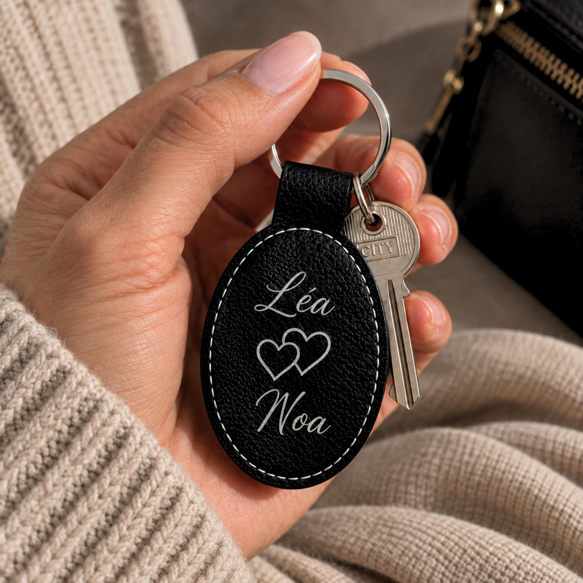 Porte-clé personnalisé noir, gravure prénom ou message, cadeau couple