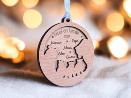 Boule de Noël personalisée bois - Famille ours - Noël en famille - Ornement blanc - Décoration de Noël personnalisé blanc