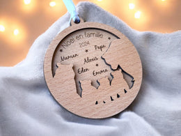 Boule de Noël personalisée bois - Famille ours - Noël en famille - Ornement blanc - Décoration de Noël personnalisé blanc