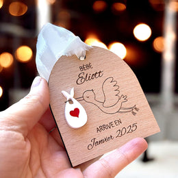 Boule de Noël Annonce grossesse en bois, Boule personnalisée future maman, Cadeau personnalisable grossesse, boule de noël futur maman