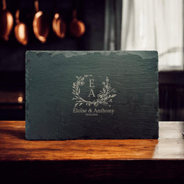 Planche en ardoise gravé, cadeau couple décoration cuisine personnalisée idée cadeau unique planche à découper mariage crémaillère