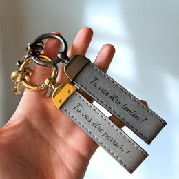 Porte-clé personnalisé  en cuir avec noms gravés, annonce parrain, Cadeau parrain, cadeau tonton, annonce tonton, porte clé gravé pour homme