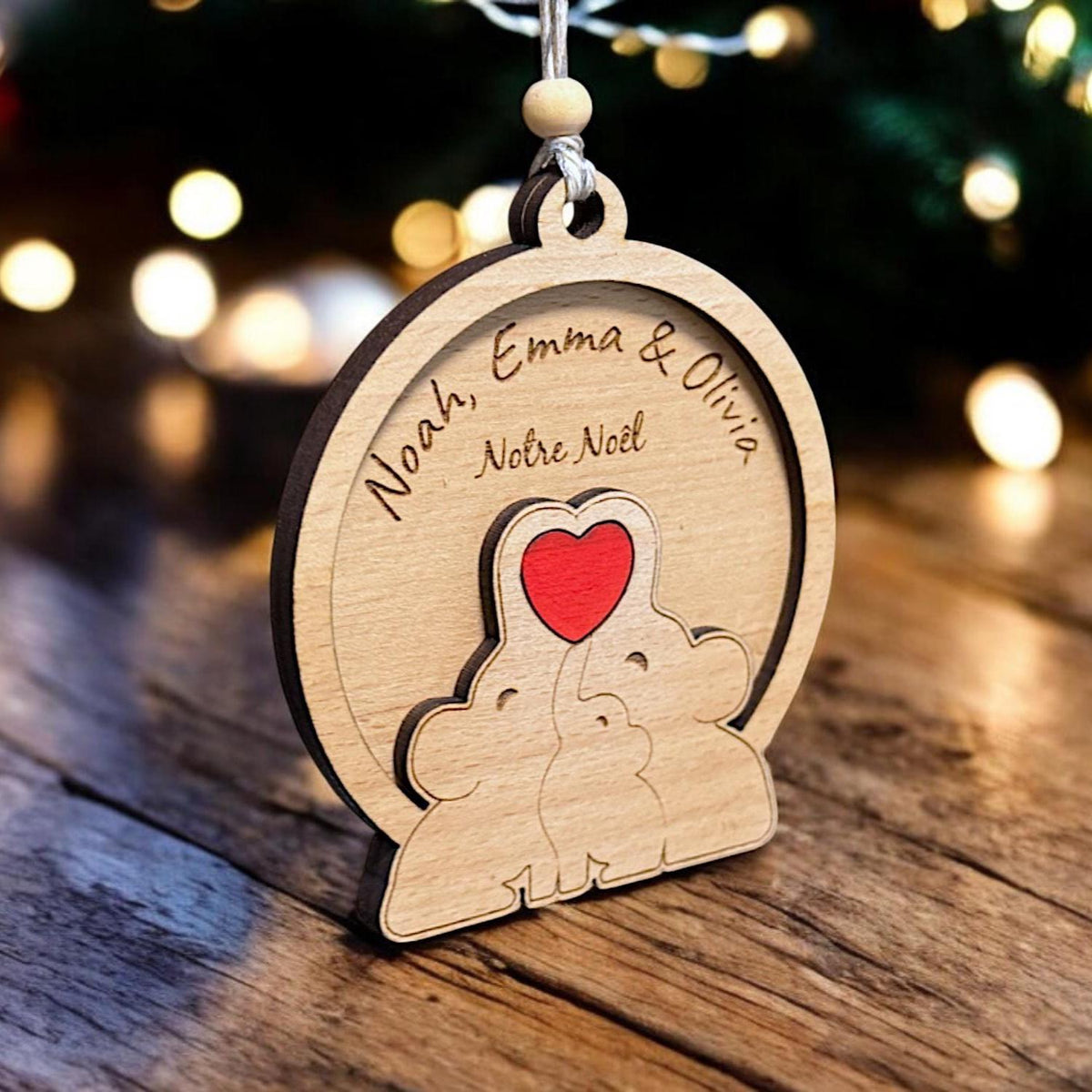 Boule de Noël personnalisée famille éléphant, Boule de Noël en bois pour famille personnalisée 2025. 3 boules achetées = 1 offerte