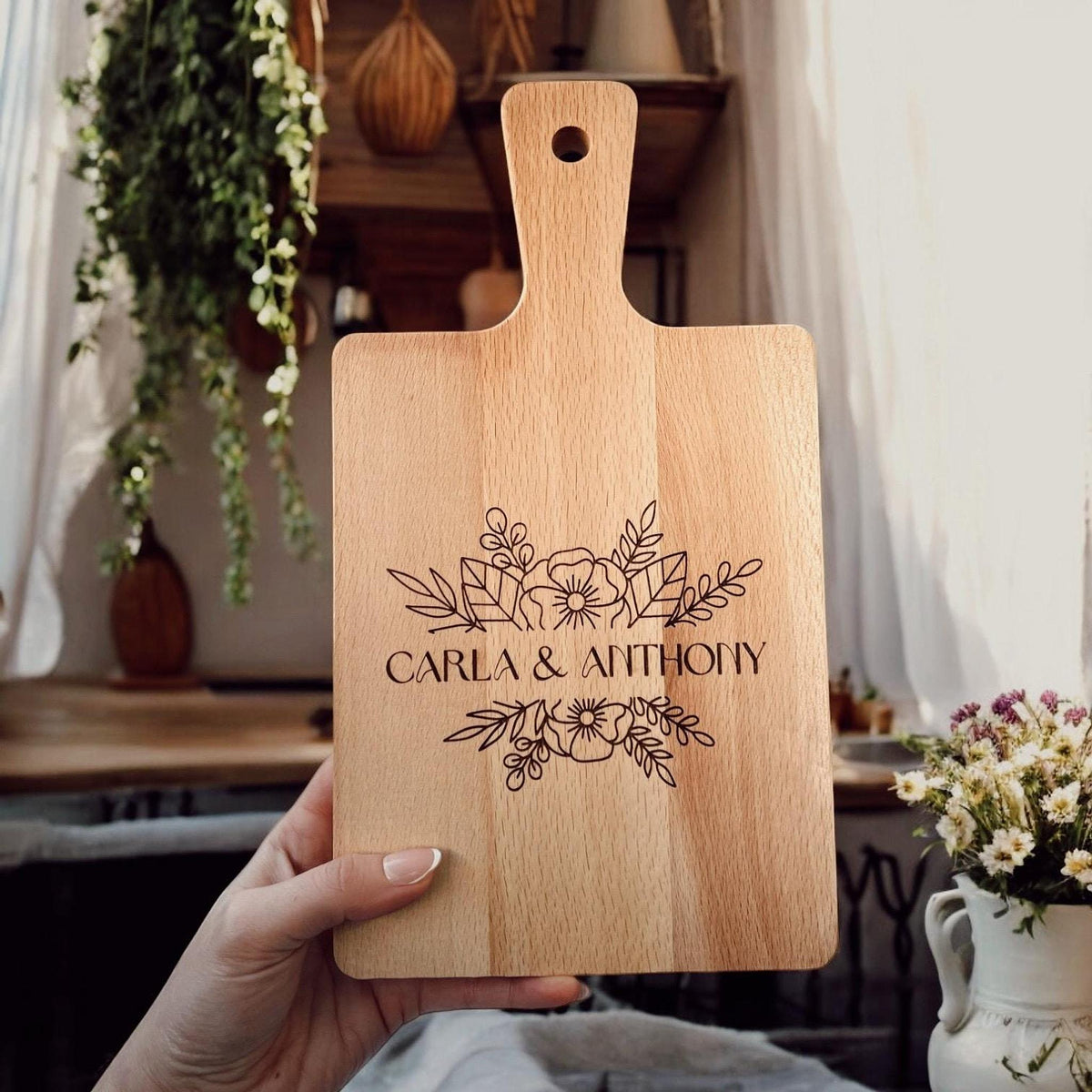 Planche à Découper Personnalisée en Bois, Cadeau Mariage, Anniversaire, cadeau de fiançailles pour couple, fête des mères, crémaillère