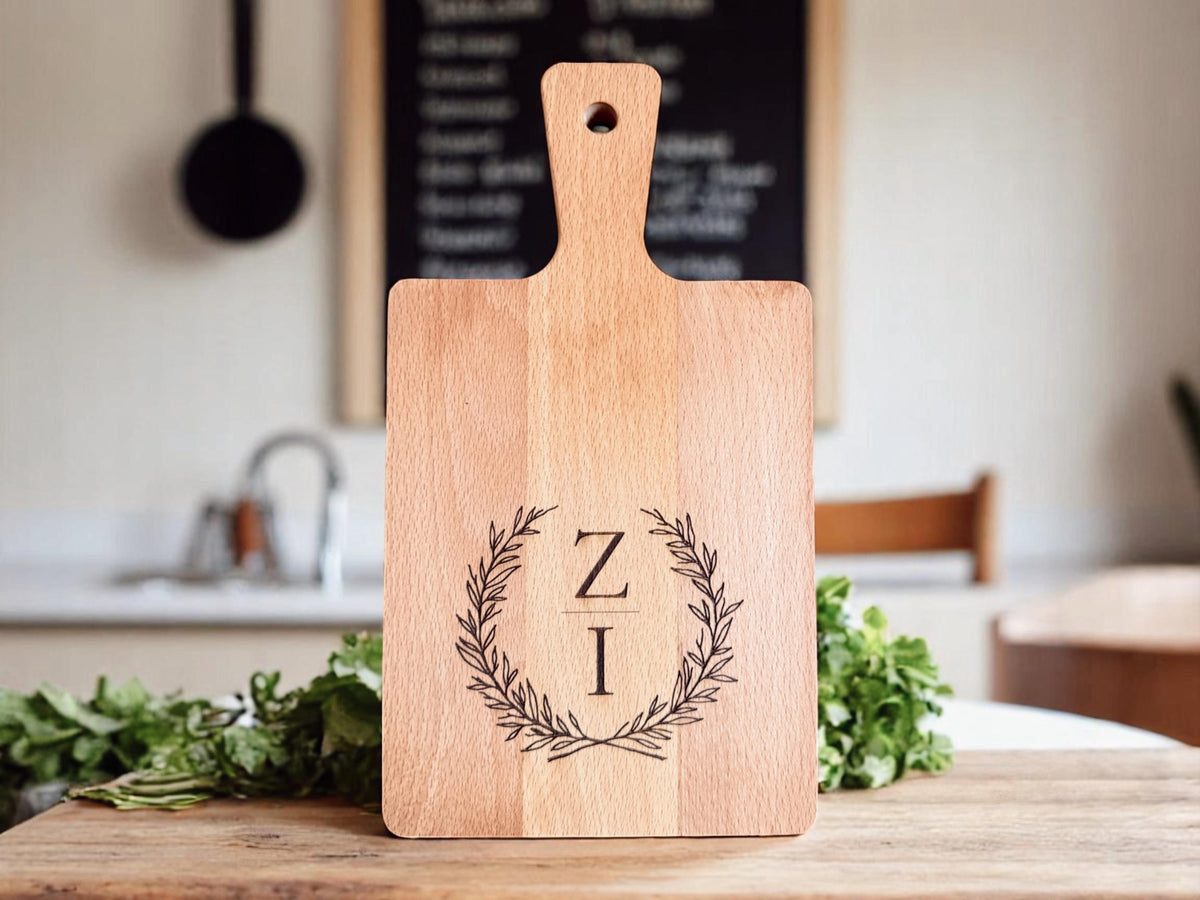 Planche à découper en bois gravé pour couple , cadeau marriage , fiançailles, crémaillère