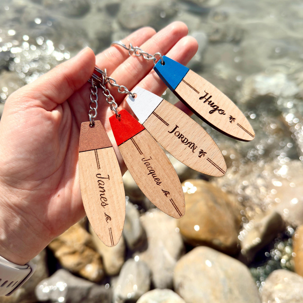 Porte clé surf personnalisé en bois gravé, gravure prénom, cadeau surfer