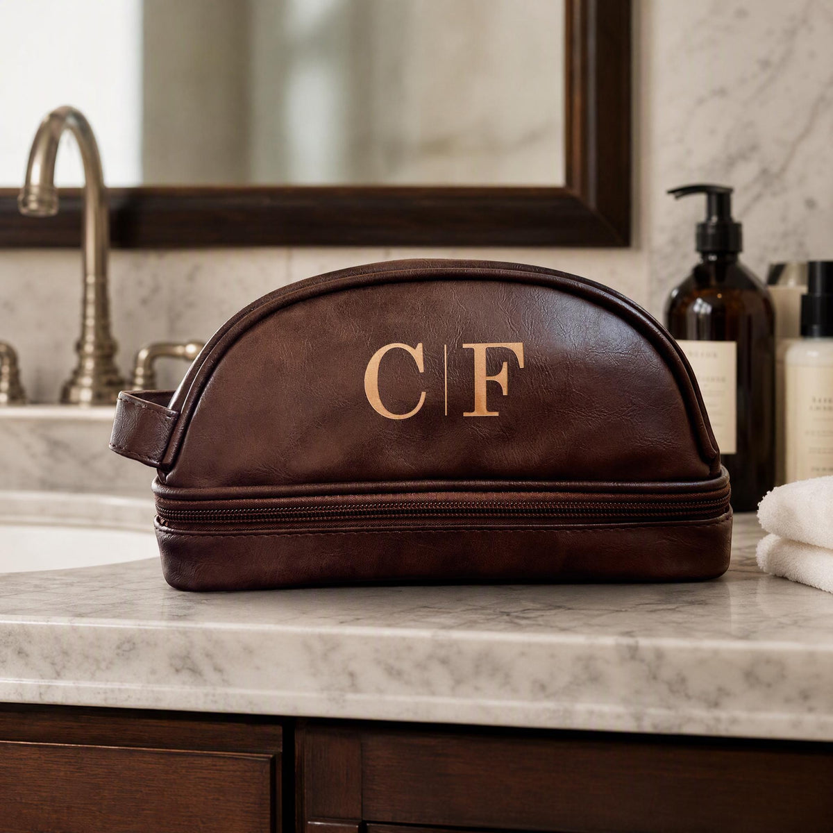 Trousse toilette cuir homme personnalisée gravure laser – Cadeau fête des pères papa, prénom initiales