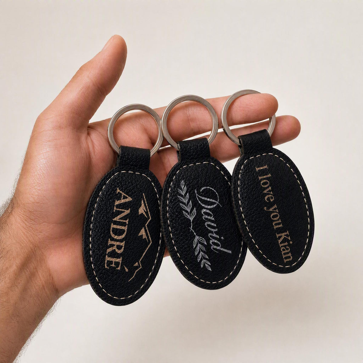 Porte-clé personnalisé noir, gravure prénom ou message, cadeau couple